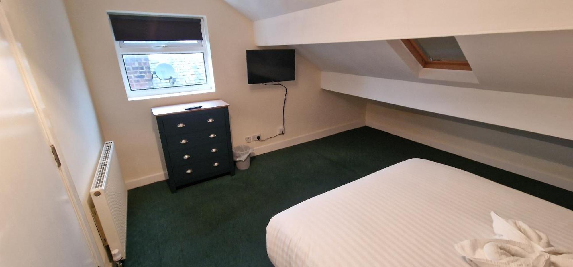 Self Check In Rooms Central Wakefield Bagian luar foto