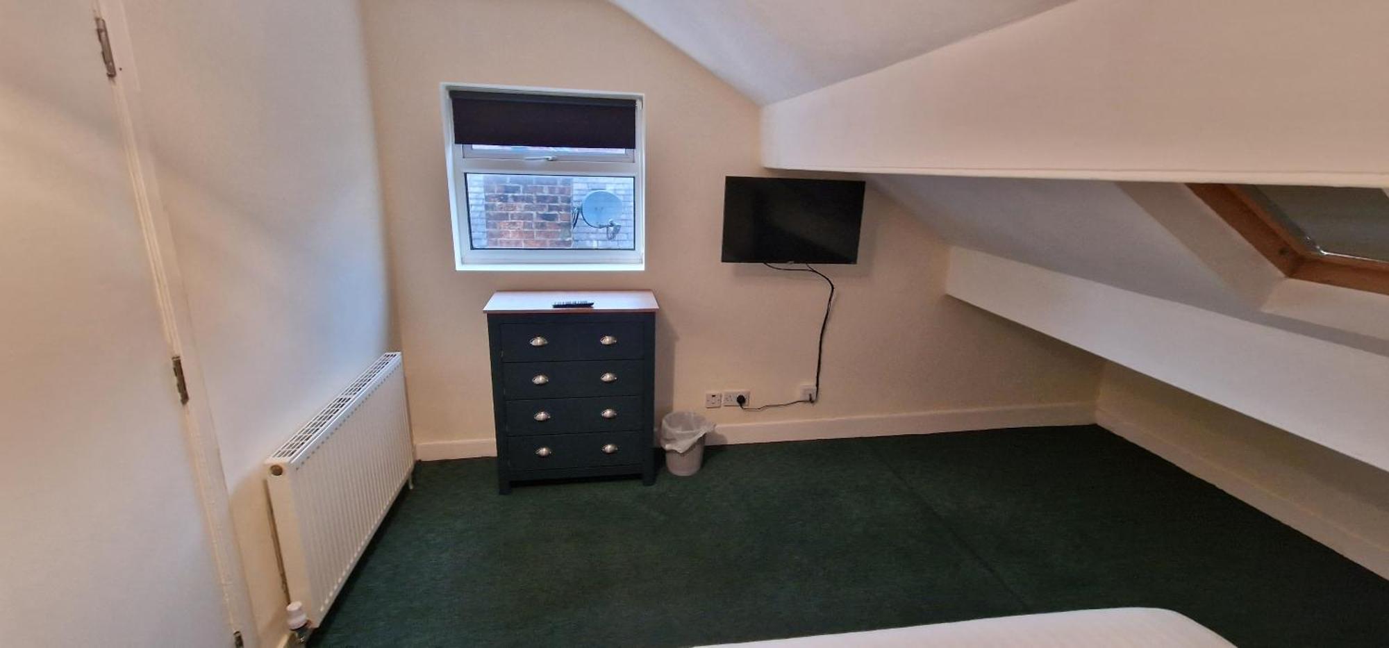 Self Check In Rooms Central Wakefield Bagian luar foto