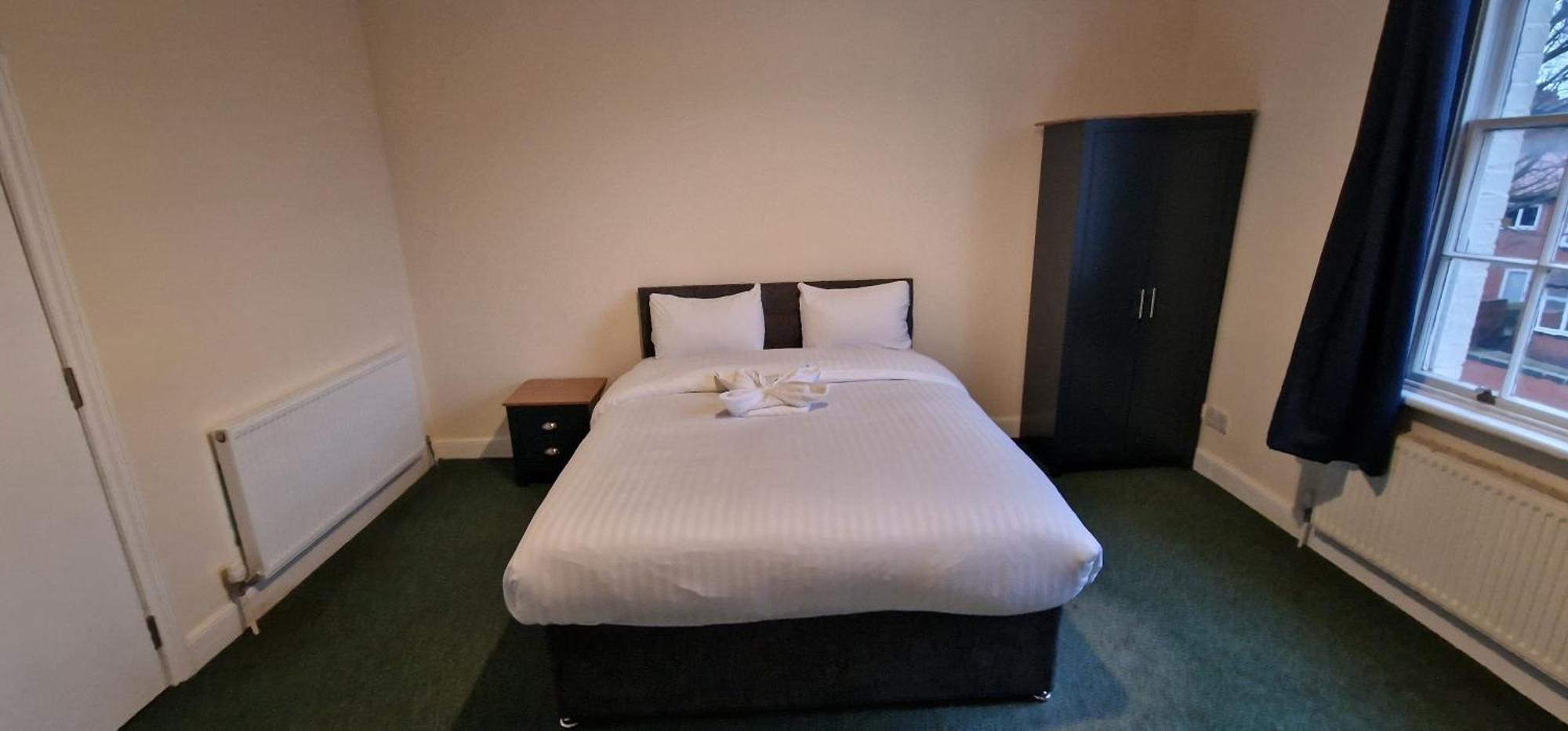 Self Check In Rooms Central Wakefield Bagian luar foto