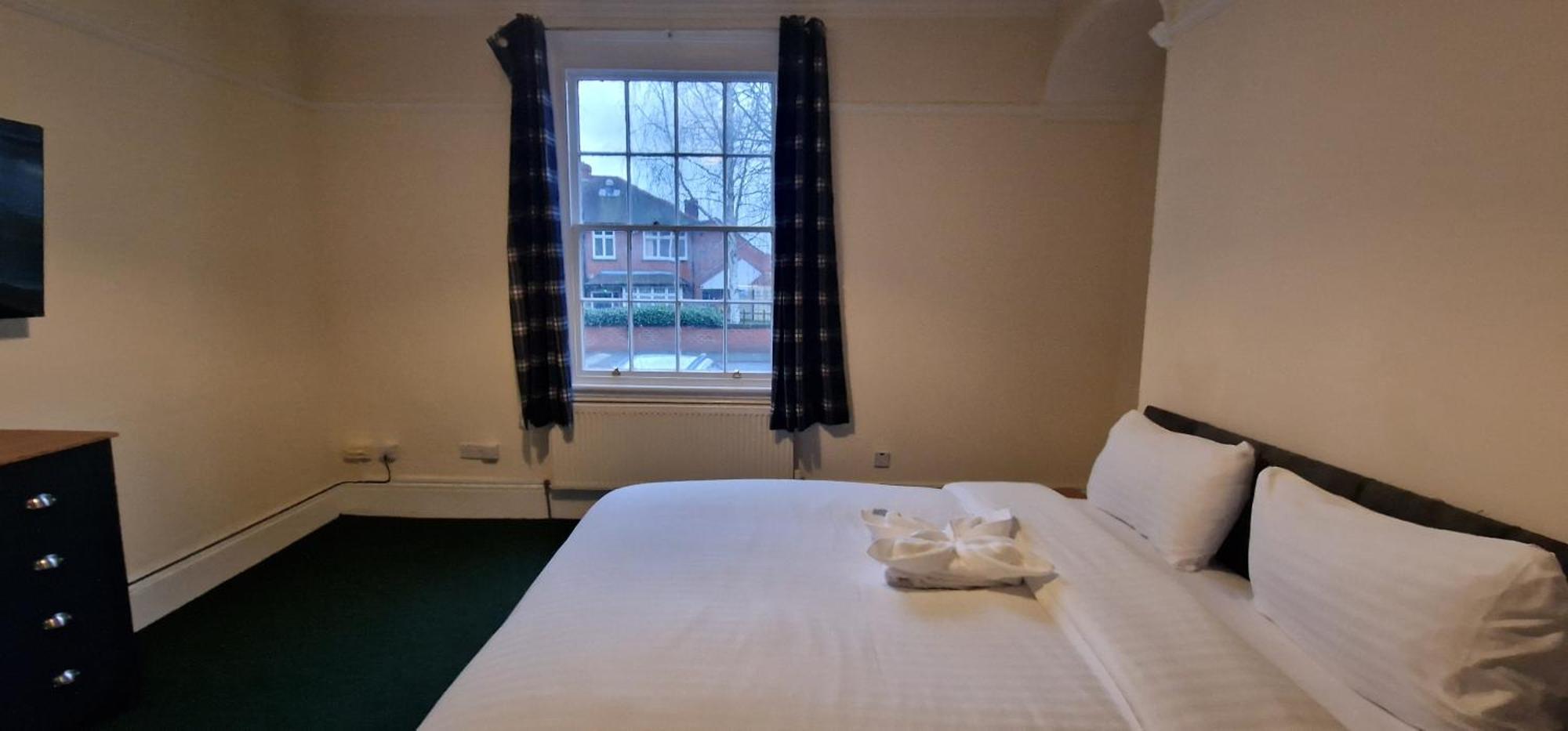 Self Check In Rooms Central Wakefield Bagian luar foto